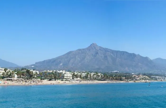 Edificio Ramiro アパート